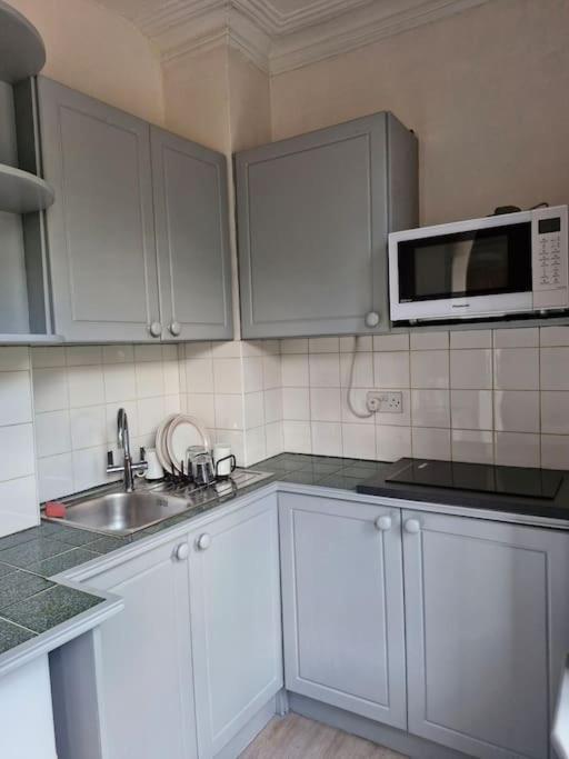 Bright Studio Apartment In A Perfect Location London Exterior photo