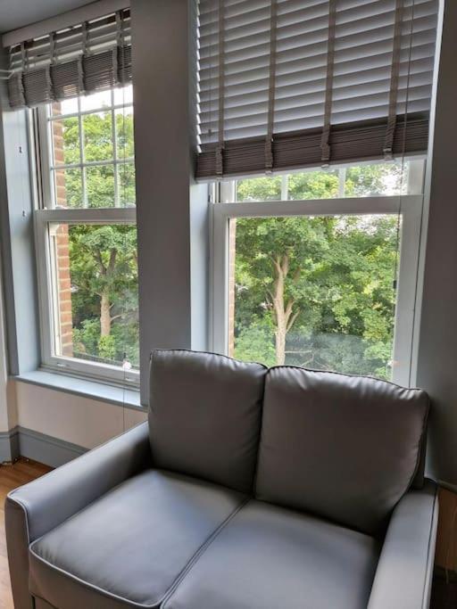 Bright Studio Apartment In A Perfect Location London Exterior photo