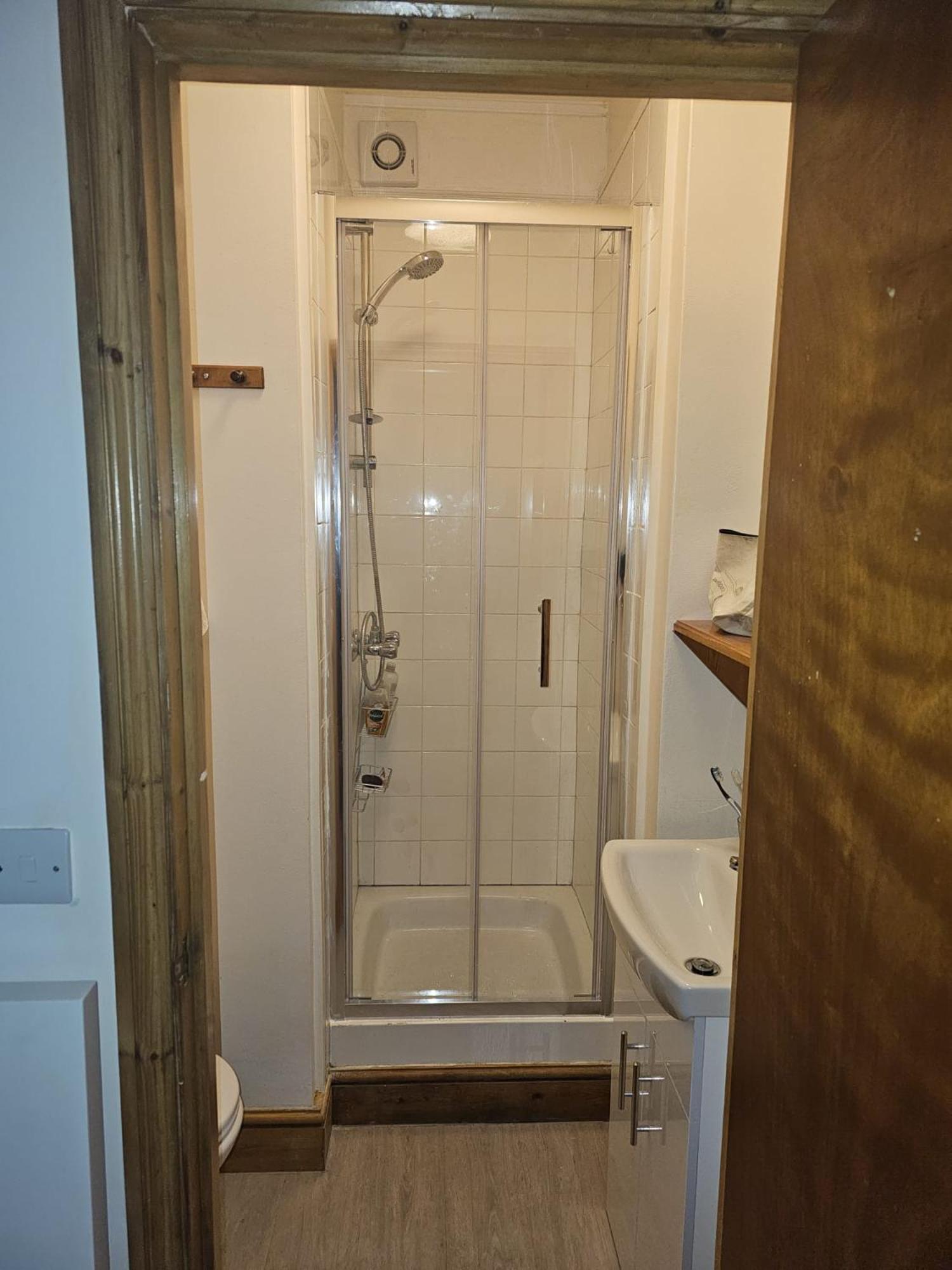Bright Studio Apartment In A Perfect Location London Exterior photo